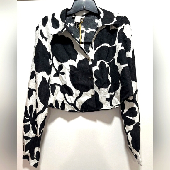 House of Harlow 1960 Black & White Cropped Long Sleeve Blouse NWT M - Picture 1 of 4